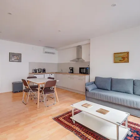 Et Confortable Triangle D'or דירה *