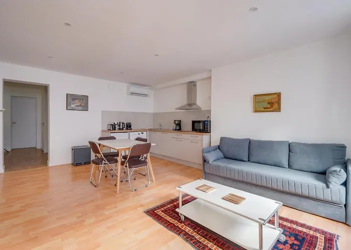 Et Confortable Triangle D'or Апартаменты *