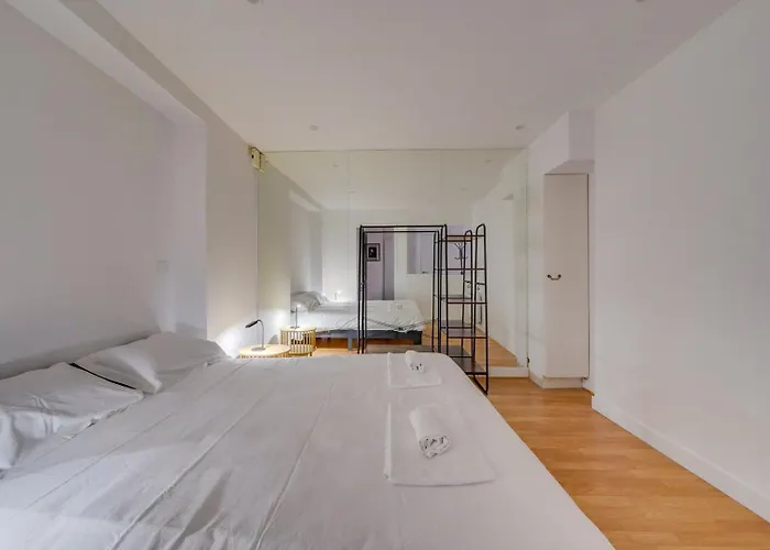 Et Confortable Triangle D'or בורדו